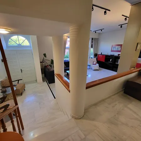 Semesterbostad Periklis House
